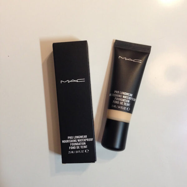 Mac Pro longwear waterproof foundation